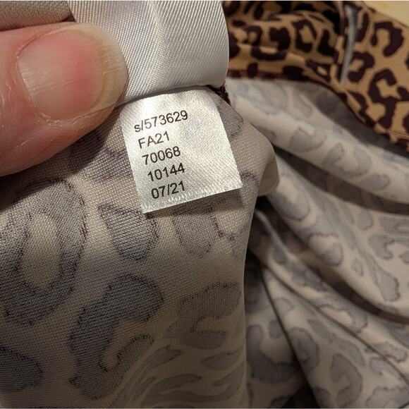 Ann Taylor Leopard Print Sleeveless High Neck Blouse Medium - Picture 7 of 7